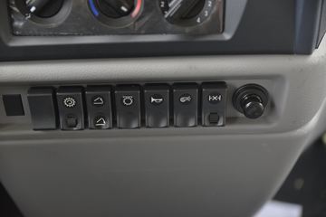 �������ó� ����п� 220���� 4X2 4.3����ж��ͼƬ