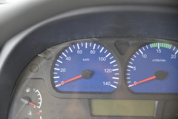 �������ó� ����п� 220���� 4X2 4.3����ж��ͼƬ