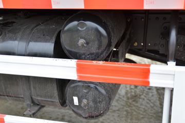 �������ó� ����п� 220���� 4X2 4.3����ж��ͼƬ