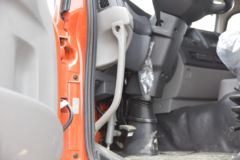 东风商用车 天龙KC重卡 350马力 8X4 6米自卸车(DFH3310B2)