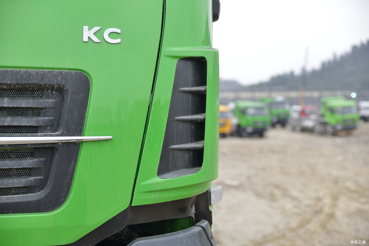 �������ó� ����KC�ؿ� 350���� 8X4 6����ж��(ƽ��)(DFH3310B2)���                                                