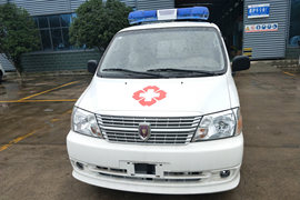 华晨雷诺底盘&nbsp;救护车外观图片