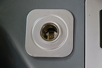 ���� V3ET�ؿ� ��Ӣ�� 460���� 6X4 LNGΣ��Ʒǣ����(����)(ND4250BG6J7Z02)ͼƬ