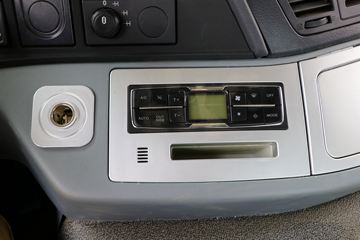 ���� V3ET�ؿ� ��Ӣ�� 460���� 6X4 LNGΣ��Ʒǣ����(����)(ND4250BG6J7Z02)ͼƬ