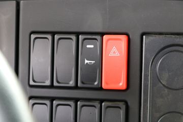 ���� V3ET�ؿ� ��Ӣ�� 460���� 6X4 LNGΣ��Ʒǣ����(����)(ND4250BG6J7Z02)ͼƬ