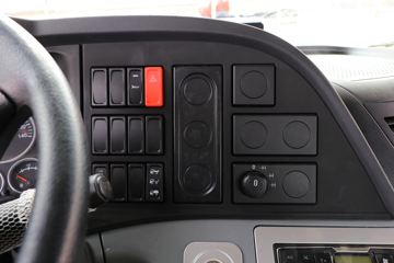 ���� V3ET�ؿ� ��Ӣ�� 460���� 6X4 LNGΣ��Ʒǣ����(����)(ND4250BG6J7Z02)ͼƬ