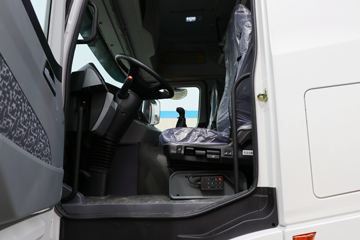 ���� V3ET�ؿ� ��Ӣ�� 460���� 6X4 LNGΣ��Ʒǣ����(����)(ND4250BG6J7Z02)ͼƬ