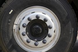 福田欧曼底盘 混凝土搅拌车底盘                                                图片