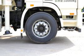 福田欧曼底盘 泵车底盘                                                图片