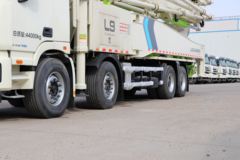 福田 欧曼GTL 430马力 8X4 L9 56米混凝土泵车(雷萨牌)(BJ5449THB-XD) 福田 欧曼GTL 430马力 8X4 L9 56米混凝土泵车(雷萨牌)(BJ5449THB-XD)