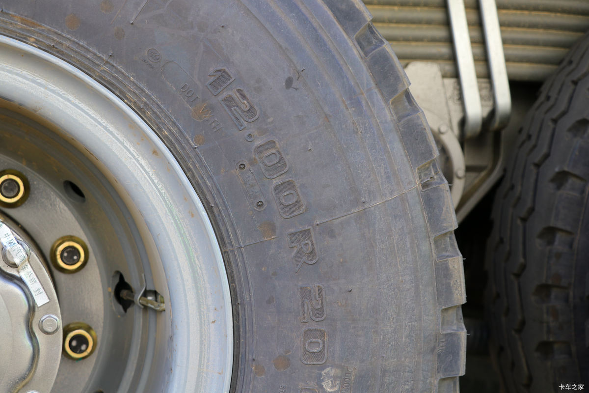 й ǵ¿SITRAK G7ؿ 400 6X4 5.8ж(ZZ3256V384HE1)                                                