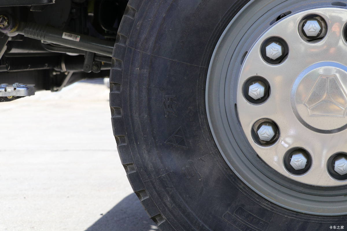 й ǵ¿SITRAK G7ؿ 400 6X4 5.8ж(ZZ3256V384HE1)                                                