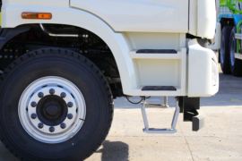 福田欧曼底盘&nbsp;混凝土搅拌车外观                                                图片