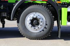 福田 欧曼ETX 340马力 8X4 7.87方混凝土搅拌车(雷萨牌)(BJ5313GJB-LP)