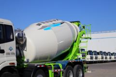 福田 欧曼ETX 340马力 8X4 7.87方混凝土搅拌车(雷萨牌)(BJ5313GJB-LP)
