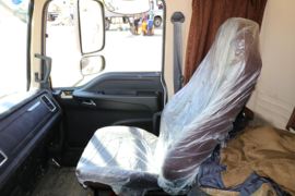 雷萨&nbsp;吊车驾驶室                                               图片