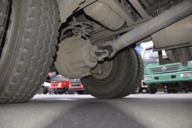 华神F5&nbsp;自卸车底盘                                                图片