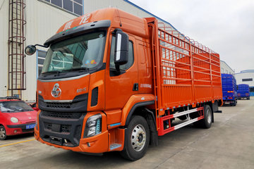 东风柳汽 乘龙H5中卡 240马力 4X2 6.8米仓栅式载货车(10挡)(速比3.909)(LZ5182CCYM3AB)