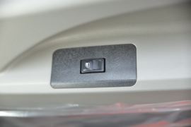 大运G6 自卸车驾驶室                                               图片
