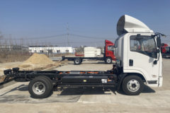 陕汽轻卡 德龙K3000 4.15米纯电动厢式载货车(YTQ5042XXYJEEV331)81.14kWh