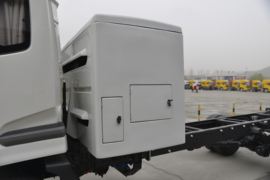 东风商用车底盘&nbsp;垃圾运输车上装图片