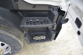 东风商用车底盘&nbsp;扫路车驾驶室图片