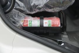 东风商用车底盘&nbsp;垃圾运输车驾驶室图片