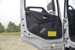 东风商用车 天锦KR 230马力 4X2 厢可卸式垃圾车(中联牌)(国六)(ZBH5180ZXXDFE6)