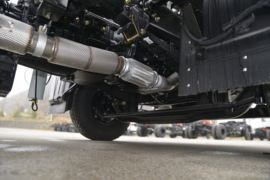 东风商用车底盘&nbsp;垃圾运输车底盘图片