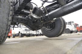 东风商用车底盘&nbsp;垃圾运输车底盘图片