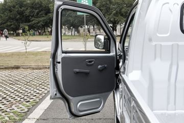 金杯T10&nbsp;载货车驾驶室                                               图片