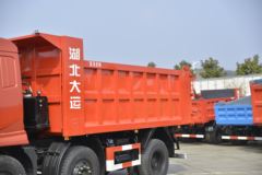 大运 F6重卡 220马力 6X2 4.8米自卸车(DYQ3242D5CC)