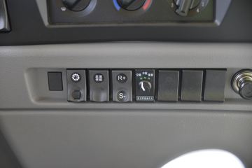 ���� ��� 220���� 6X2 4.8����ж(DYQ3251D5CD)ͼƬ