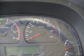 ���� ��� 220���� 6X2 4.8����ж(DYQ3251D5CD)ͼƬ