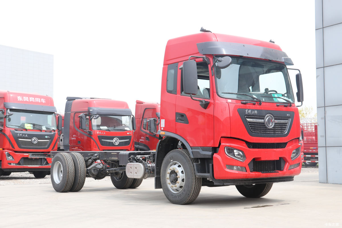 东风商用车 天锦KR 舒适版 220马力 4X2 6.2米栏板载货车(国六)(高顶)