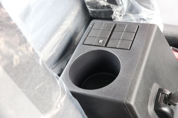 �������ó� ���KR 245���� 4X2 6.8���Ű������ػ���(����)ͼƬ