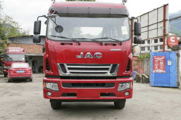 江淮 德沃斯V9 220马力 4X2 6.8米排半冷藏车(国六)(HFC5181XLCB80K1E2S)
