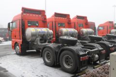 中国重汽 汕德卡SITRAK G7重卡 440马力 6X4 LNG牵引车(国六)(MCY12BGS后桥)(ZZ4256V384HF1LB)