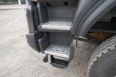 东风柳汽 乘龙H5 330马力 8X4 5.8米自卸车(LZ3310H5FB)