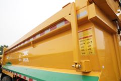 东风柳汽 乘龙H5 330马力 8X4 5.8米自卸车(LZ3310H5FB)