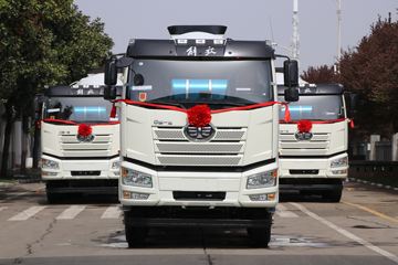 一汽解放底盘&nbsp;混凝土搅拌车外观                                                图片