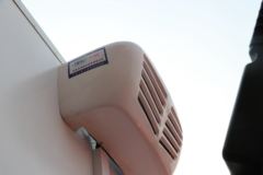 中国重汽HOWO 统帅 130马力 4X2 4.1米冷藏车(国六)(ZZ5047XLCH3315F145)