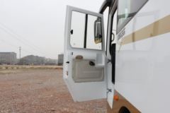 东风超龙 200马力 厢式货车(国六)