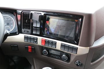 �������� ����H5�п� 260���� 4X2 6.8�ײ�դʽ�ػ���(3.6Tǰ��)(LZ5183CCYH5AB)ͼƬ