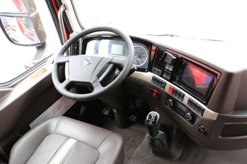 �������� ����H5�п� 260���� 4X2 6.8�ײ�դʽ�ػ���(3.6Tǰ��)(LZ5183CCYH5AB)ͼƬ