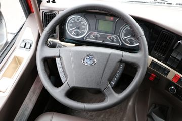 �������� ����H5�п� 260���� 4X2 6.8�ײ�դʽ�ػ���(3.6Tǰ��)(LZ5183CCYH5AB)ͼƬ