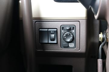 �������� ����H5�п� 260���� 4X2 6.8�ײ�դʽ�ػ���(3.6Tǰ��)(LZ5183CCYH5AB)ͼƬ