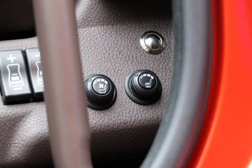 �������� ����H5�п� 260���� 4X2 6.8�ײ�դʽ�ػ���(3.6Tǰ��)(LZ5183CCYH5AB)ͼƬ