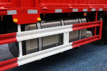 �������� ����H5�п� 260���� 4X2 6.8�ײ�դʽ�ػ���(3.6Tǰ��)(LZ5183CCYH5AB)ͼƬ