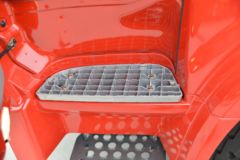 三环十通 昊龙中卡 180马力 4X2 6.7米自卸车((STQ3185L10Y2N5)